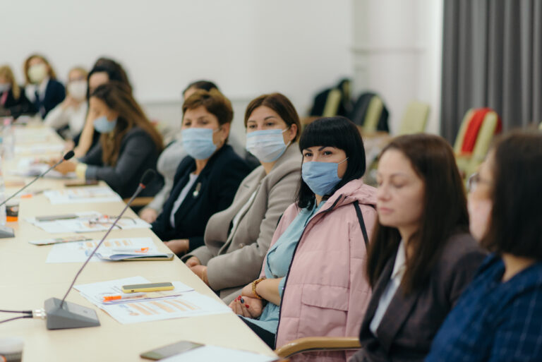 FEMEILE NOASTRE – MÂNDRIA NOASTRĂ!