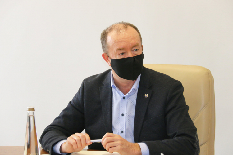 MINISTRUL AGRICULTURII: MAI MULȚI PRODUCĂTORI SOLICITĂ INTERVENȚIA LA STABILIREA PREȚULUI LAPTELUI